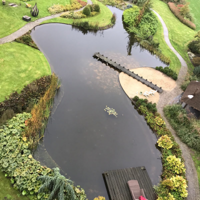 prachtige grote  parktuin  in het centrum van Eersel